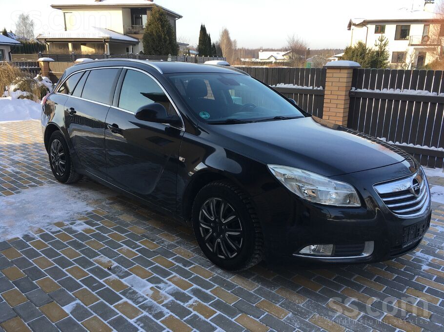 Opel Auto no Vācijas. 
