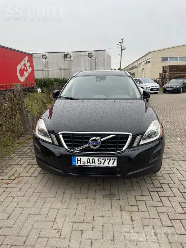 Volvo Volvo Xc60 2.0 dīzelis ar 5 cilindru Volvo dzinēju