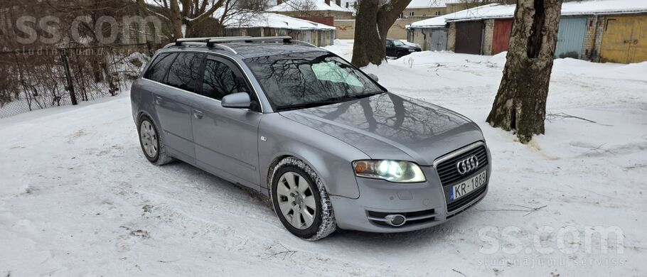 Audi Pardodu audi a4.laba stavokli. viss strada. Jaunas