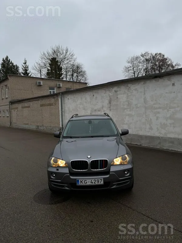 BMW Надежный двигатель 173 KW. Авто в хорошем техничес