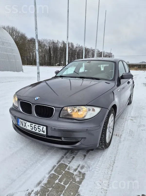 BMW Pārdodu BMW 118 2008. Gada. Pirms gada ievests no 