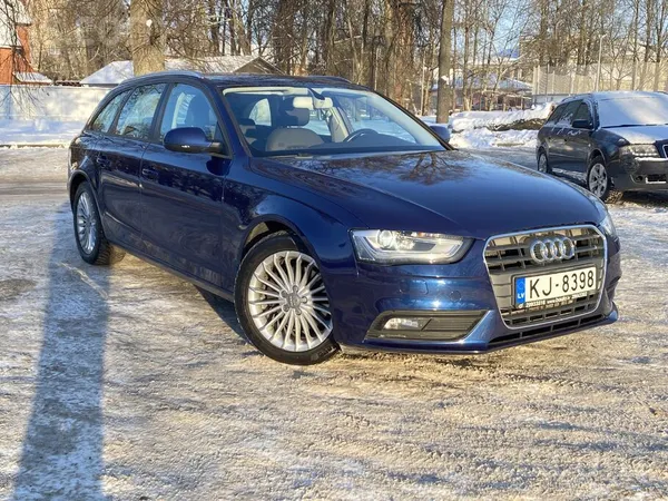 Audi Jauna T / A. Facelift Shadowline. B8 2.0D 130kw mo