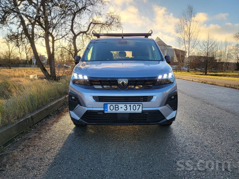 Pārdodam jauno 2024. gada feislifta modeli Peugeot Rifter pagarinātajā (L2)