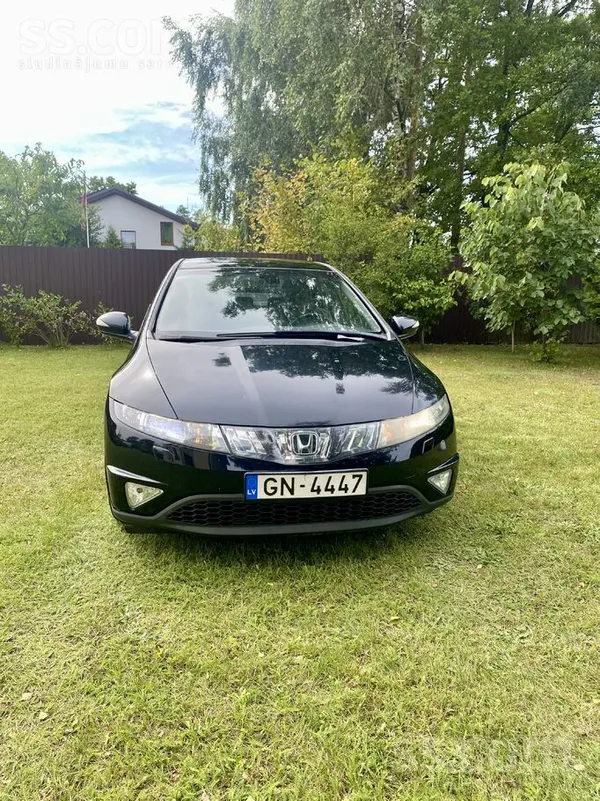 Pārdodu Honda Civic 1.8 I-Vtec Executive, 2006. gads, 140 ZS, 6-pakāpju manu