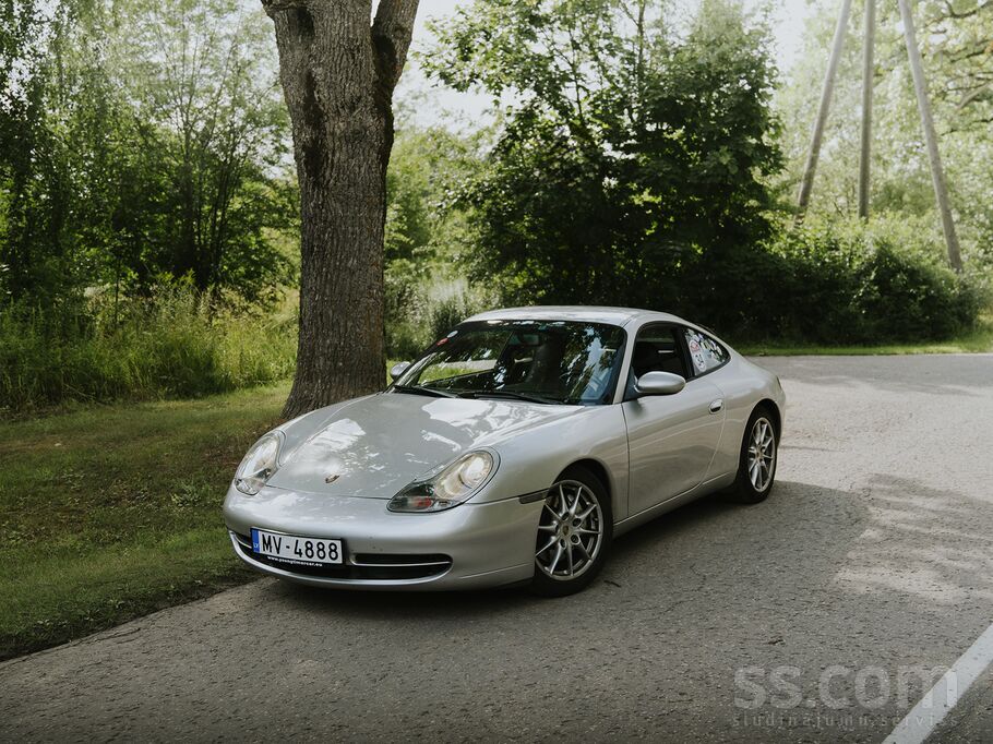 Porsche 911 (996) Carrera 4 1999

Pārdodu labi uzturētu un koptu Porsche 9