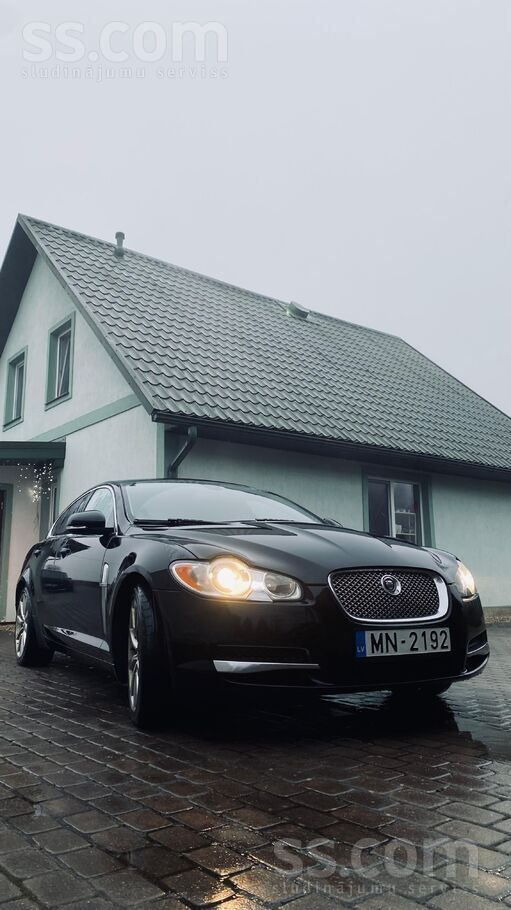 Jaguar Jaguar XF ar 3.0 dīzeļdzinēju un automātisko ātrum