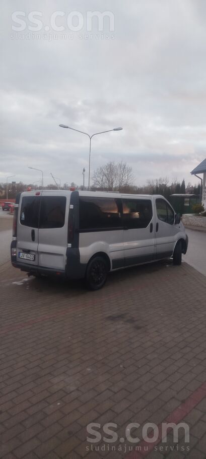 Opel Tirgojās buss, garā bāze. Tagad braucu pats. Līdzi