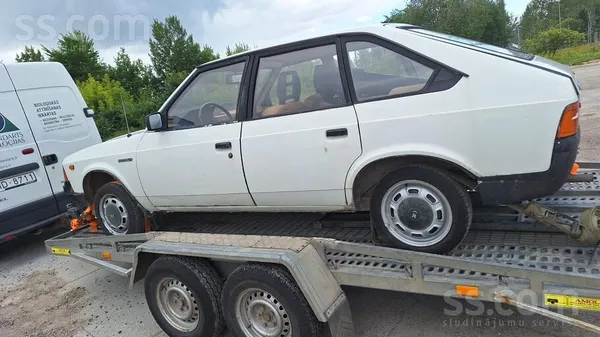 Moskvich Pieejami 2 Moskvich 2141. Pirktu restaurēšanai, ta