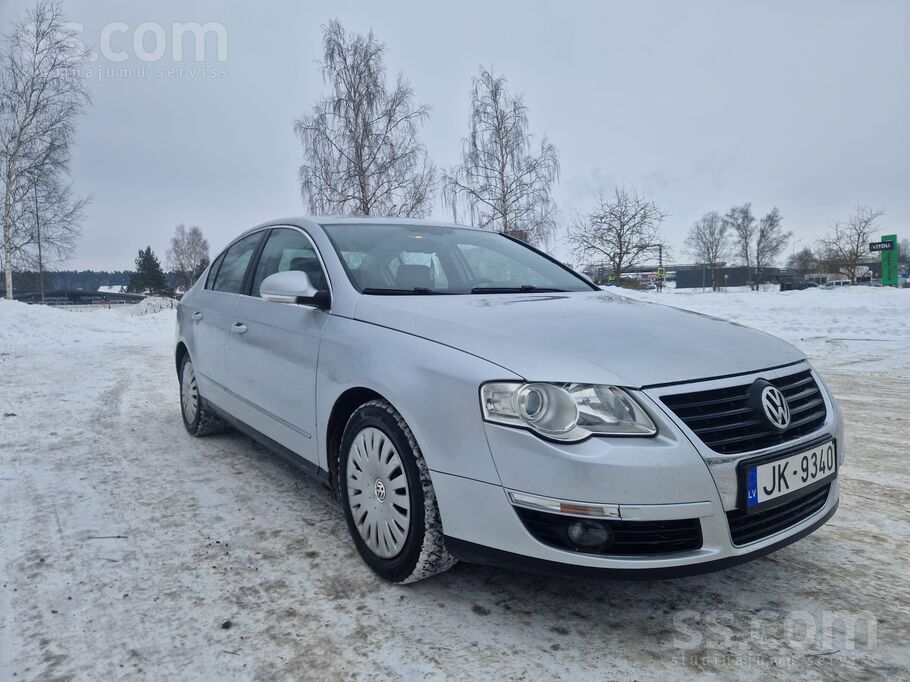 Volkswagen Dzīvs auto, ar reālu, mazu nobraukumu. Ar labāko s