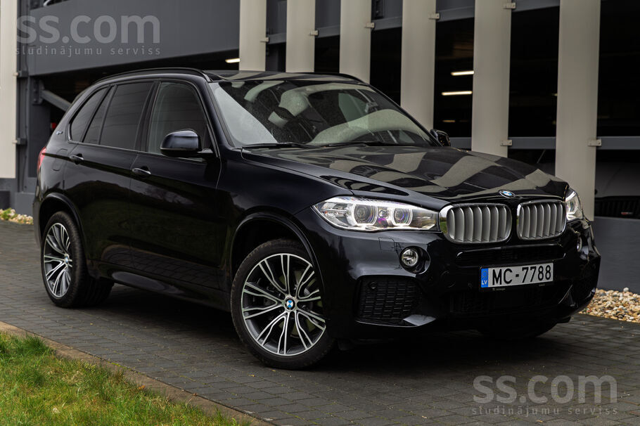 BMW X5 xDrive40e Iperformance 230 Kw

Krāsa - Carbonschwarz Metallic (416)
