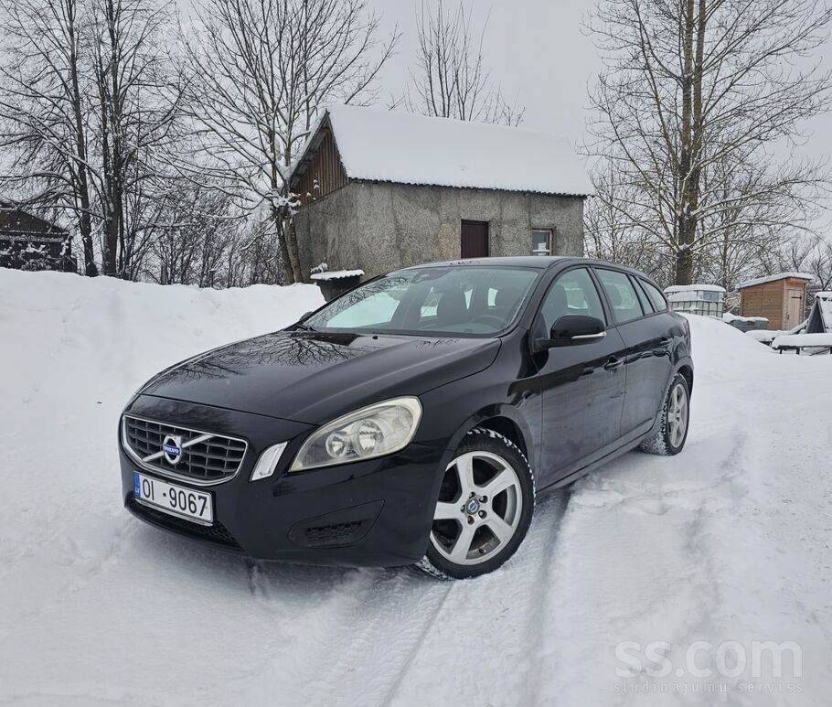 Volvo V60 D3 2.0 dīzelis, 100kw, 5 cilindru Volvo dzinējs, Reāls nobraukums