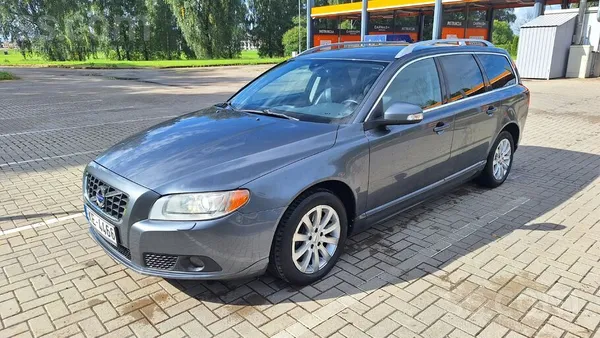 Volvo V70 - 1