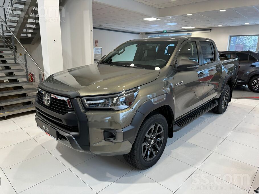 Toyota Jauns auto, pieejams uzreiz. Hilux Double Cab 2.8