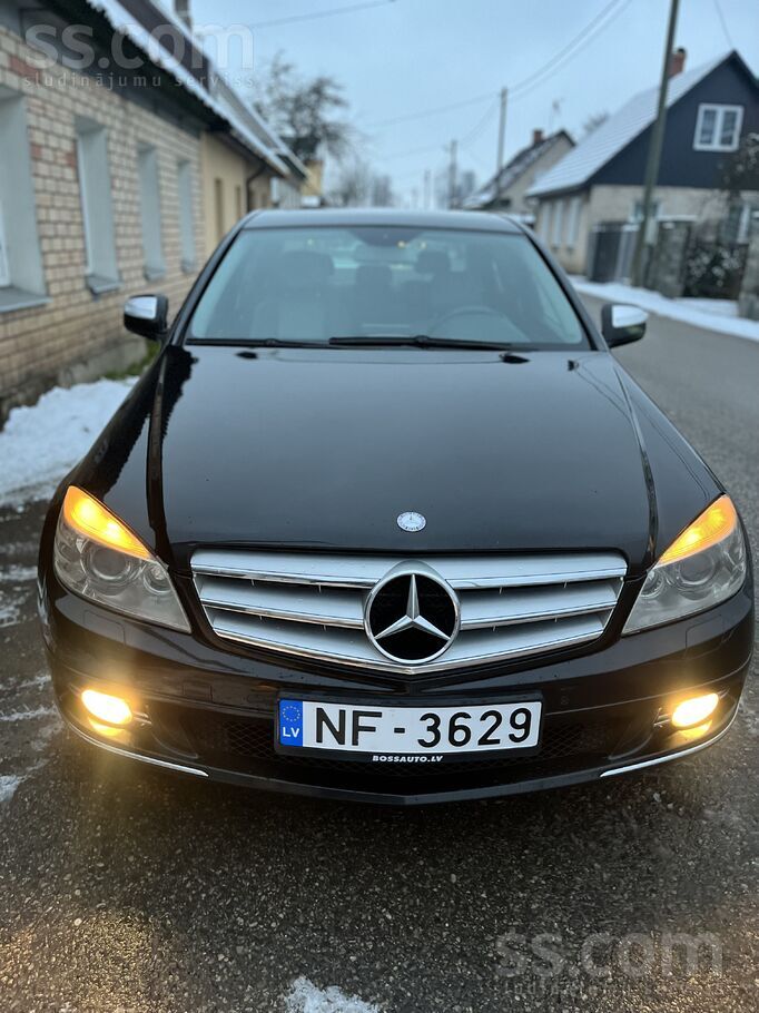 Pārdod Mercedes Benz C320 3.0 dīzelis , 4Matic, automātiskā Ātrumkārba.