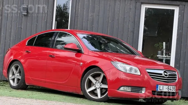 Opel Insignia - 1