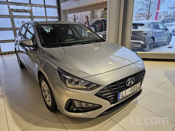 Hyundai Auto salons piedāvā. 
