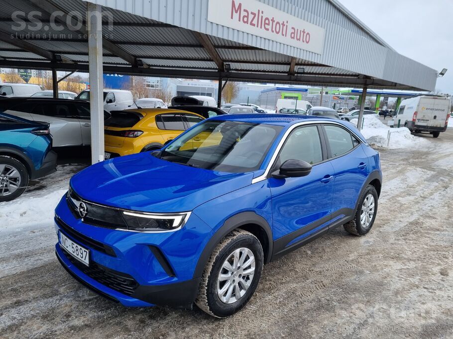 Benzīns ar mehānisko pārnesumkārbu. Pirkta jauna Latvijā pie dīlera. Pilna s