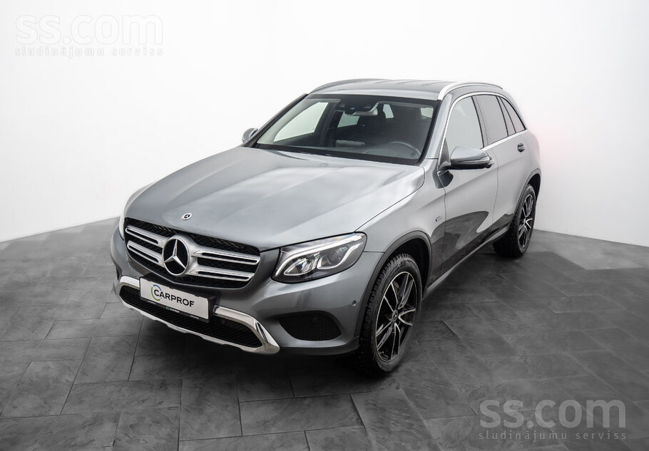 Mercedes-Benz Glc 350 e 4Matic Luxury.
6 mēnešu garantija.
Carprof ir