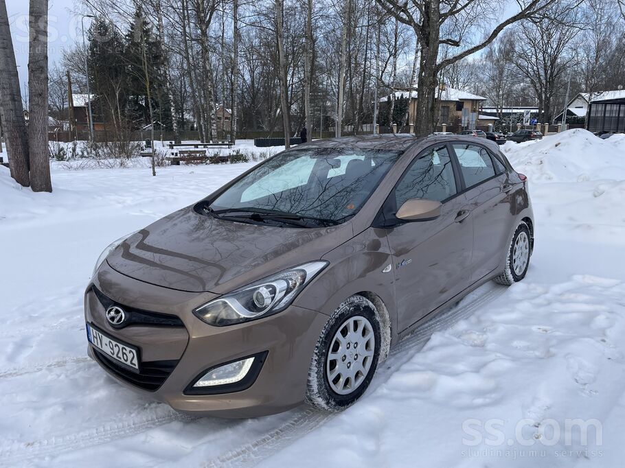 Pārdodu uzticamu un ekonomisku Hyundai i30 ar dīzeļdzinēju. 
Auto ir labā t