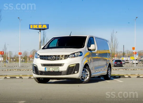 Opel Opel Vivaro Kravas AR 3 Sēdvietām 1.5l dīzelis. 88
