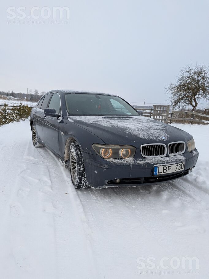 BMW Rdodas auto ar lietuviešu reģistrāciju tehniskā vē