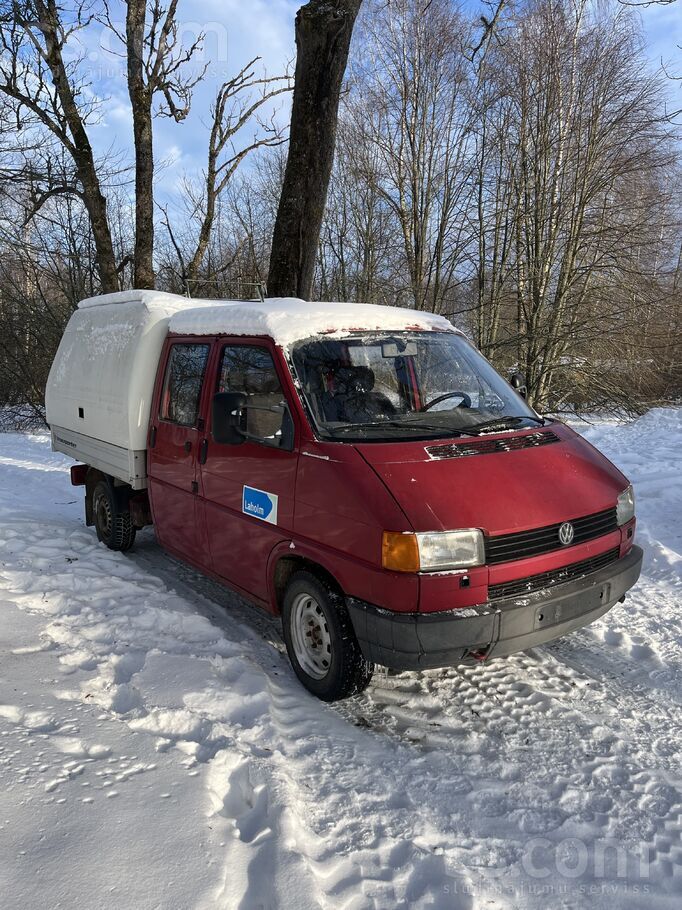 T4 No Zviedrijas. Nobraukts 42727 km. Sīkāk par tel. Vel nav reģistrēts LV.