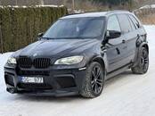 BMW Pārdod ekskluzīvu BMW X5 3.0D ar 7 sēdvietām. 
