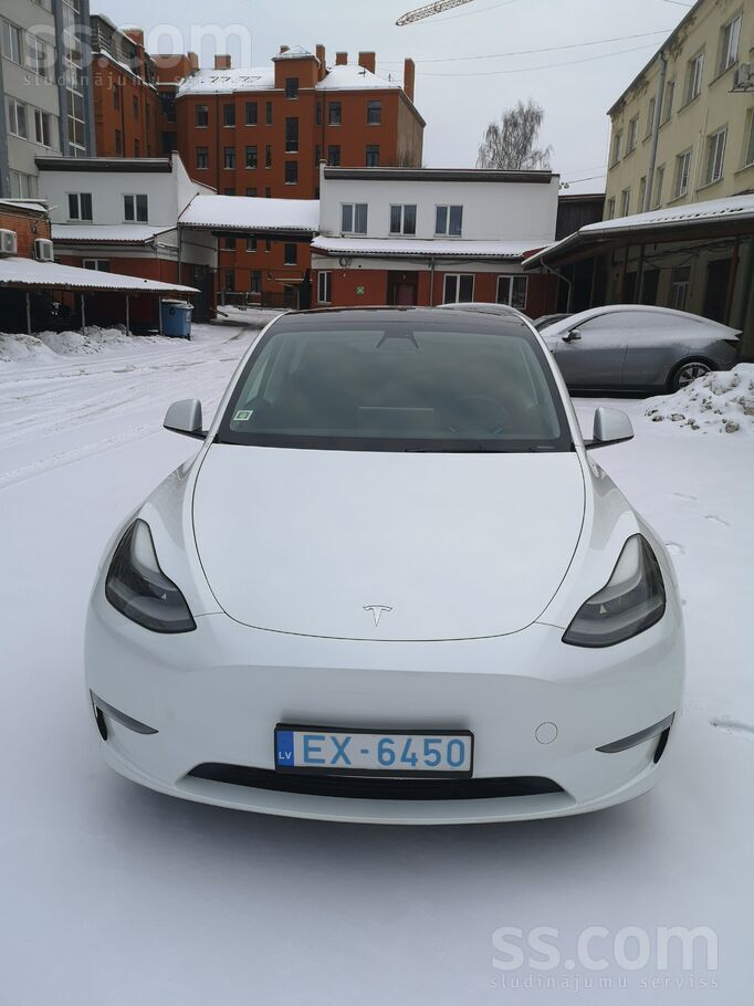 Cena ar Pvn. Tesla Model Y performance Dual Motor Long Range Awd. Nobraukums: 55500