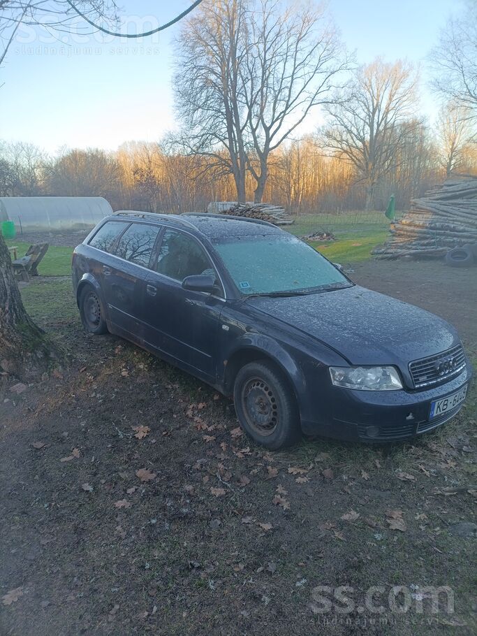 Tiek tirgots audi ar dzinēja defektu bet vēl iet un un rūc bet sīkāk pa tele