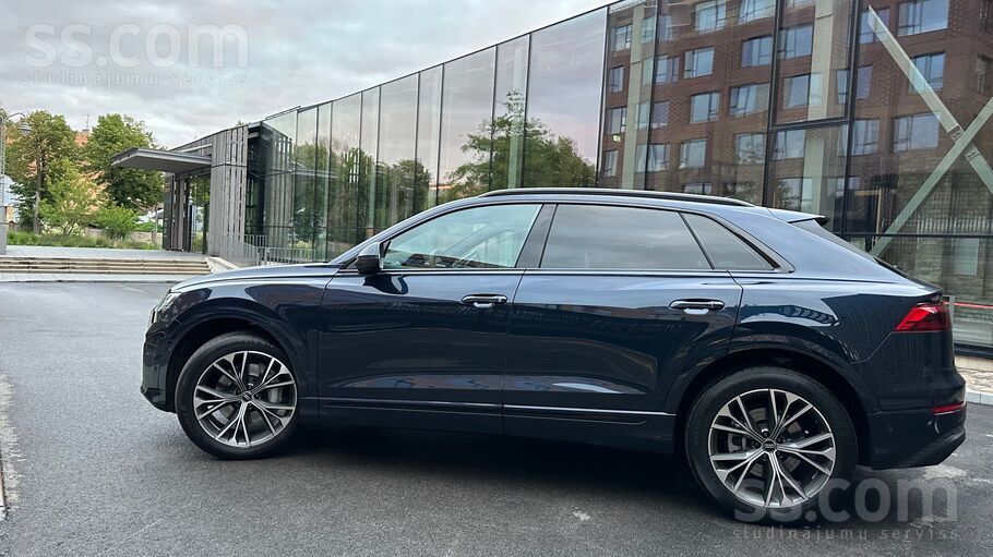 Uzņēmums pārdod audi q8 s line, black edition. Cena ar pvn, iespējams pārņem