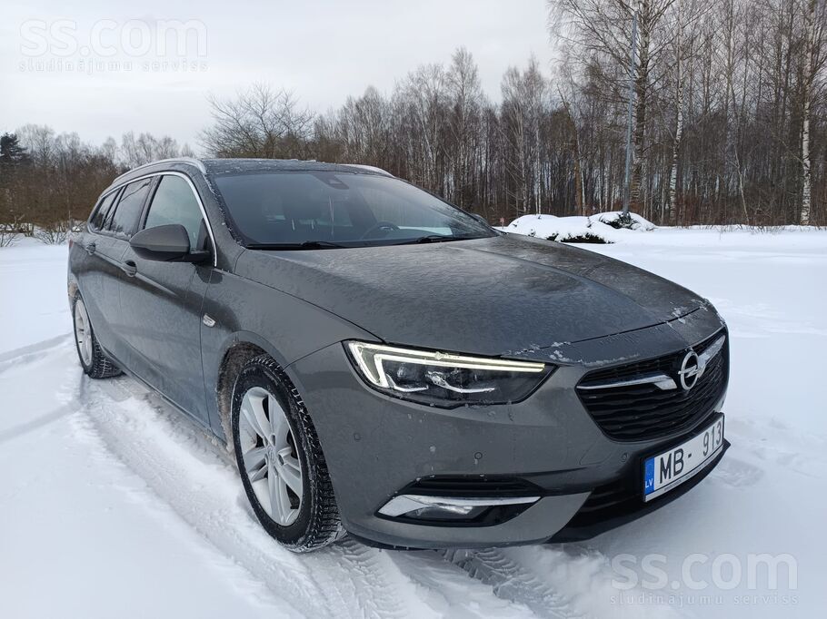 Opel Insignia Sports Tourer ar 2.0 dīzeli un 6pakāpju mehānisko ātrumkārbu.