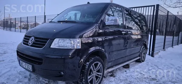 Volkswagen Продаётся VW Multivan T5 в комплектации (Highline)