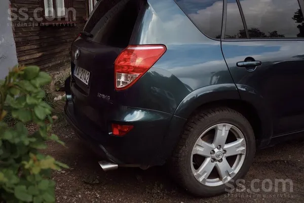 Toyota Машина в хорошем тех. состоянии. Тех. осмотр не пр
