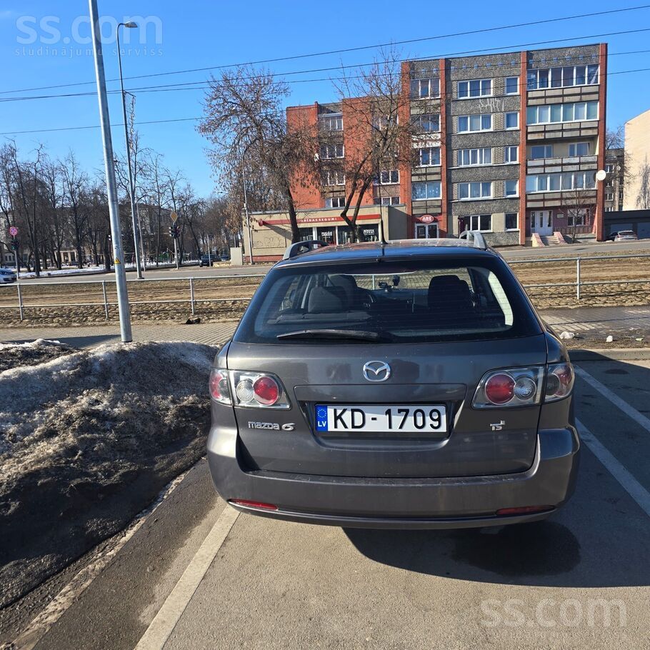 Продаю мазду в хорошем состоянии. Заменены : грм-ремень, масло , новый аккум