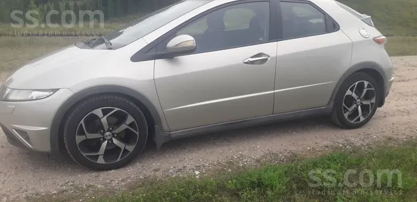 Honda Civic 1.8 бензīns, 2006. gads

Pārdodu Honda Civic ar 1.8 benzīna dz