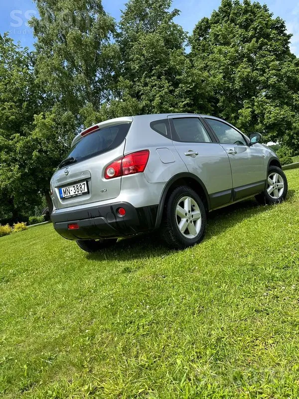 Nissan Tirgojas Qashais protams ir šur, tur vizuāli defek