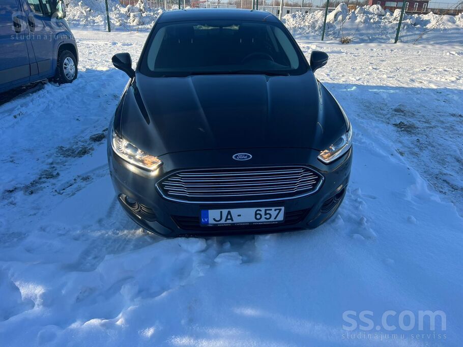 Ford Labi uzturēts auto, regulāri veiktas apkopes, aprī