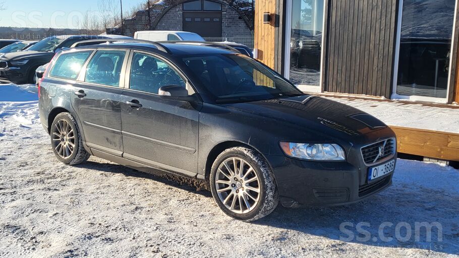 Volvo V50 Summum 1.6 dizelis.
Auto labā tehniskā stāvoklī. Tehniskā apskat