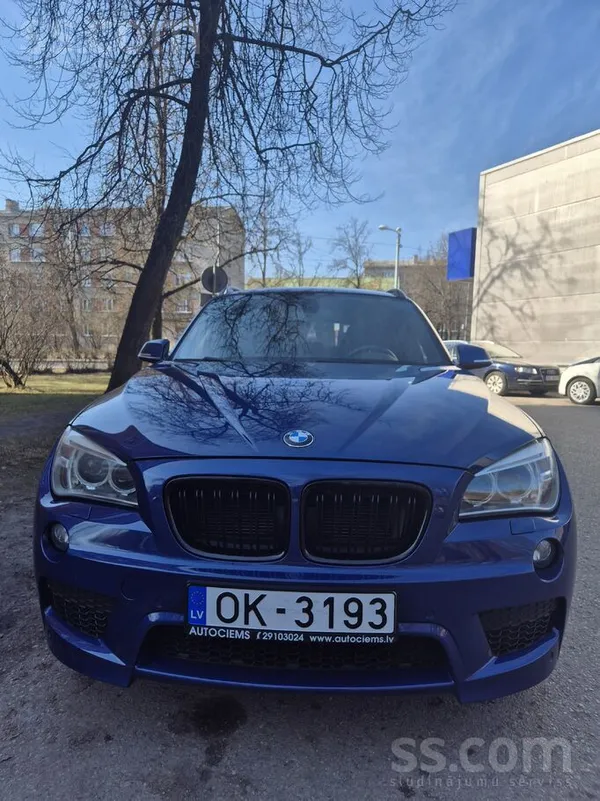 BMW Sakarā ar ģimenes pieaugumu, mēs nopirkām X5 un pā