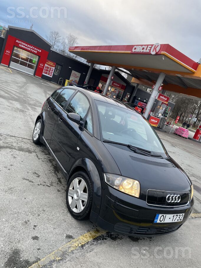Pārdodu teicamā tehniskā un vizuālā stāvoklī Audi A2. Tehniska apskate līdz