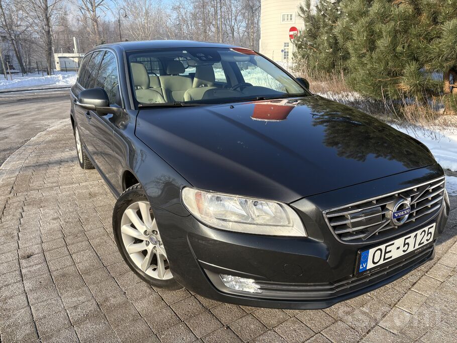 Volvo Gaišs ādas salons. Auto ļoti labā stāvoklī. Visa e