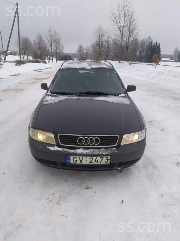 Audi Pārdodu audi, motors strādā labi, lec labi, mainīt