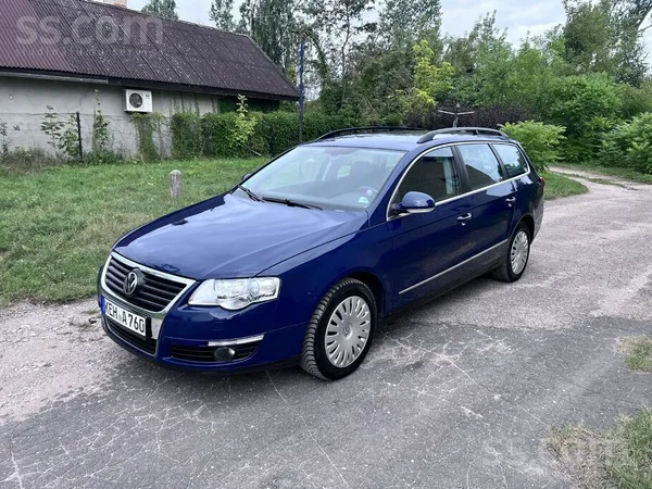 Volkswagen Passat (B6) - 1