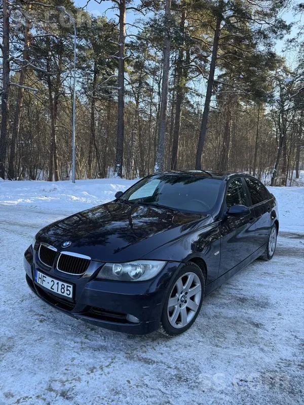 BMW Pārdod ļoti labu BMW E90.