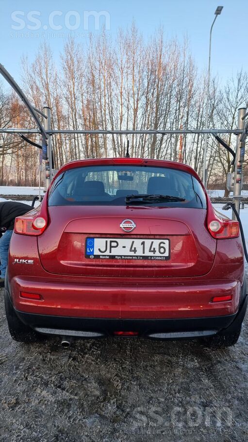 Nissan Pārdodu Nissan Juke. 2014. gada 1.6 benzīns, autom