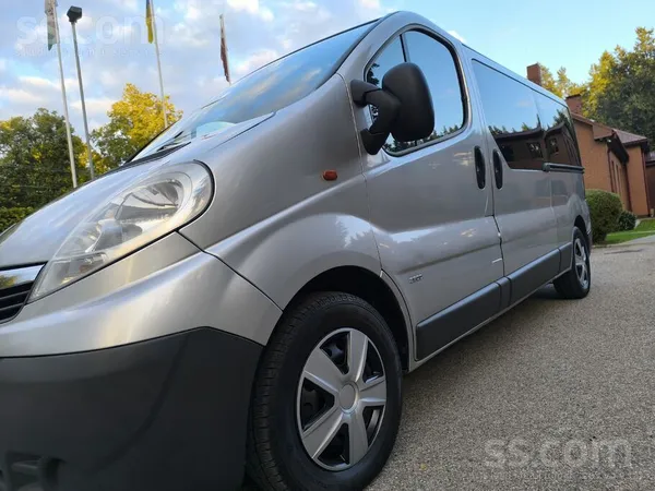 Opel Vivaro - 1