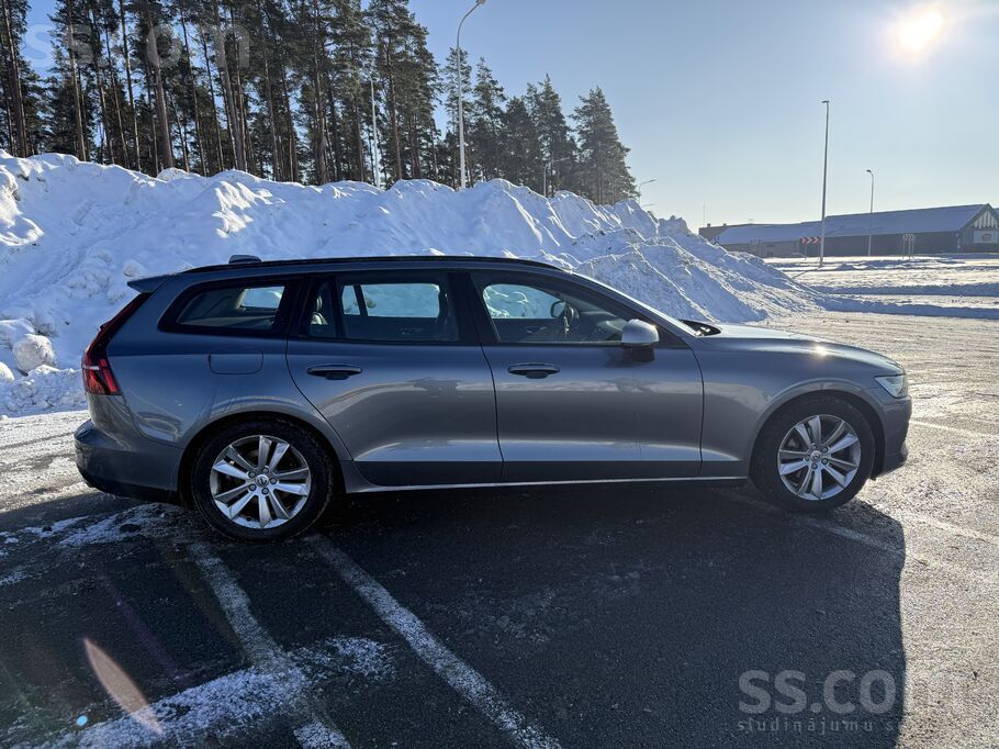 Īpašnieks pārdod stilīgu un uzticamu Volvo V60 universāli, kas ražots 2018.