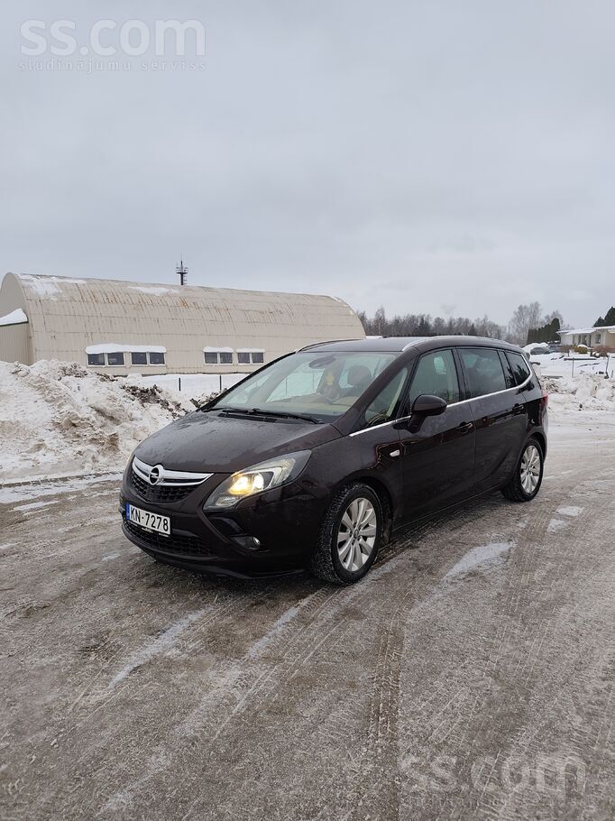 Pārdodu Opel Zafira Tourer, 2013. gada, tehniski un vizuāli ļoti labā stāvok