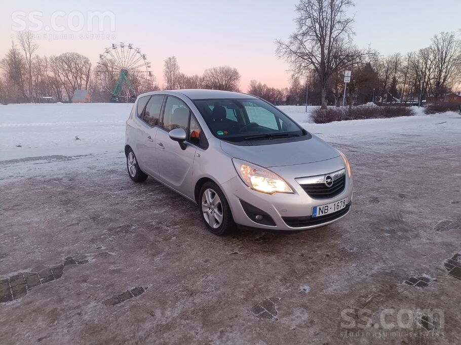 Pārdod labu Opel Meriva jauna tehniskā apskate, nomaksāts nodoklis par visu