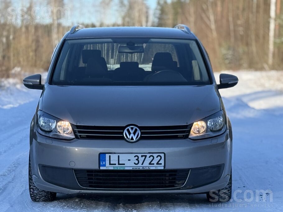 Volkswagen Sakāra ar ģimenes pieaugumu auto palicis par mazu.